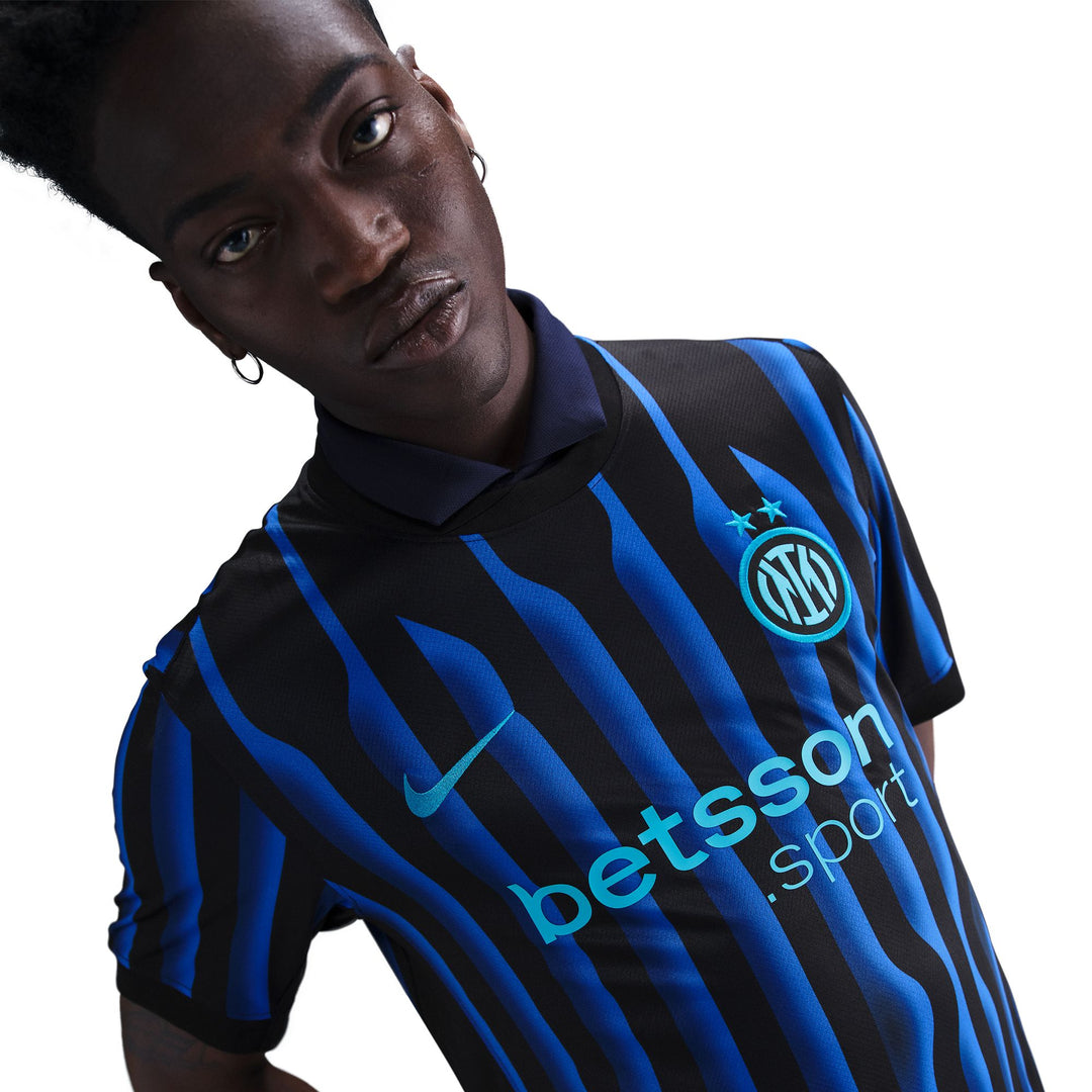 Inter Milan 2025/26 Stadium Home Jersey Men's – World Of Soccer Canada