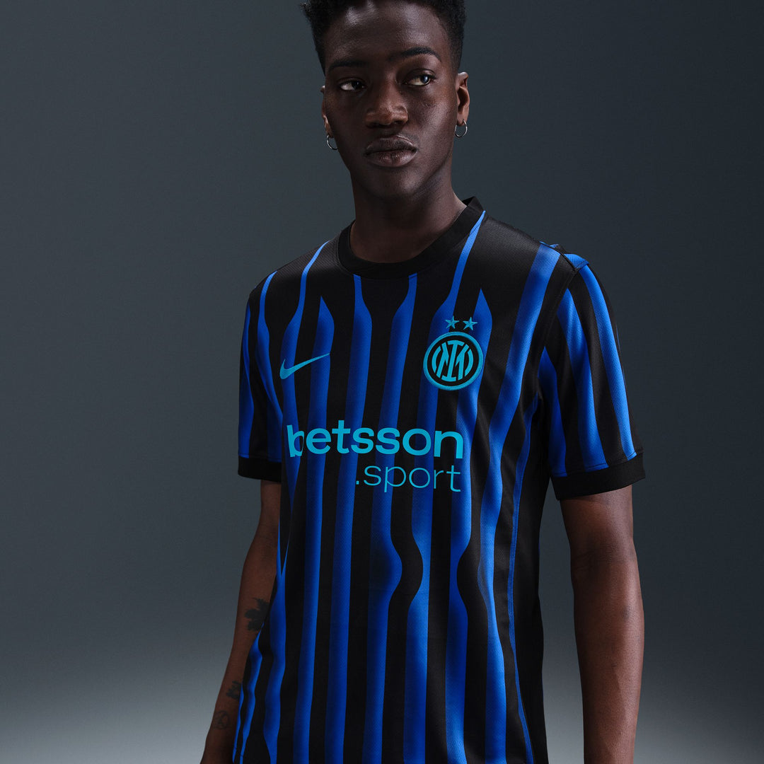Inter Milan 2025/26 Stadium Home Jersey Men's – World Of Soccer Canada