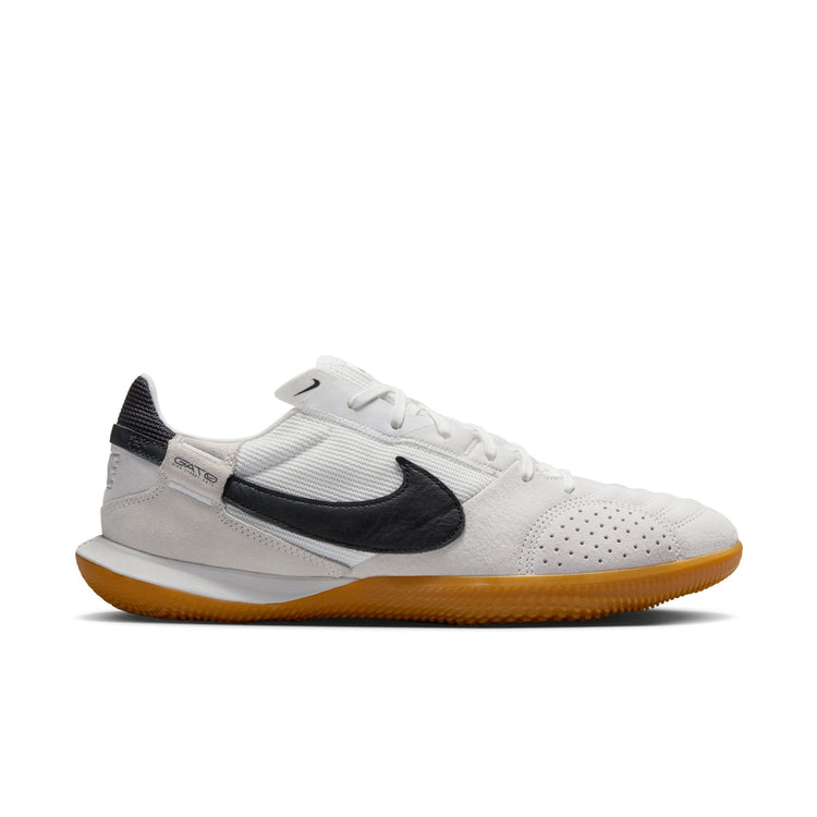 トイガン shark8850 Nike Streetgato IN Mens – World Of Soccer Canada