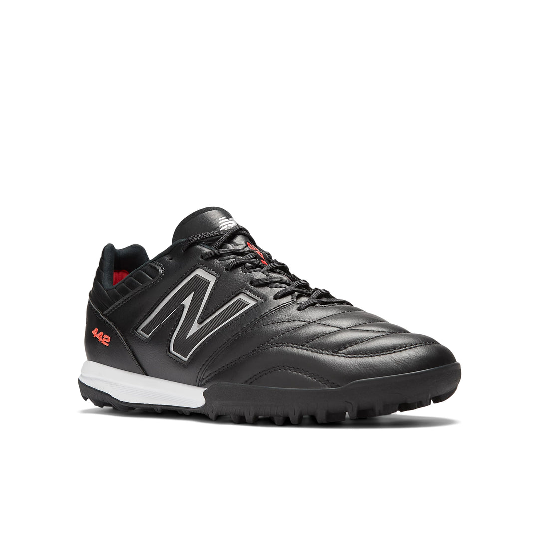 New balance soccer cleats canada best sale